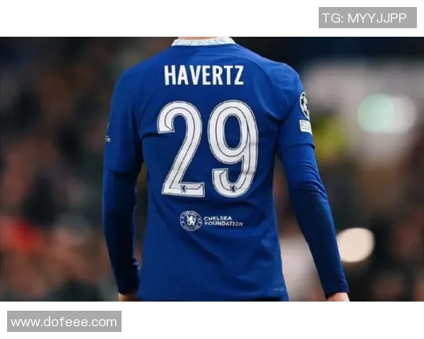 足球明星哈弗茨的艺术素描展现其独特魅力与球场风采